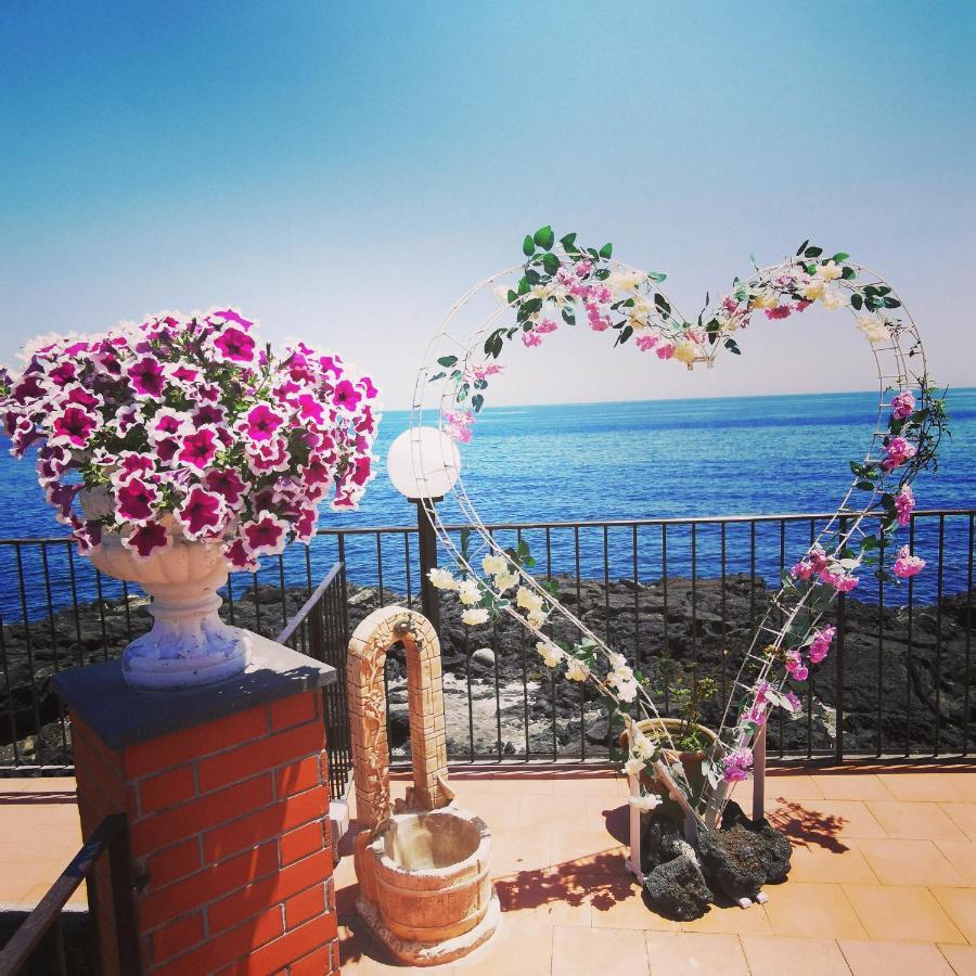 Made In Sicily Santa Tecla Bed & Breakfast Ачиреале Екстериор снимка
